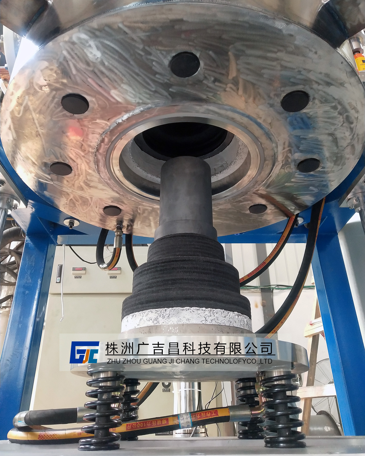 下出料石墨化爐 下出料石墨化爐