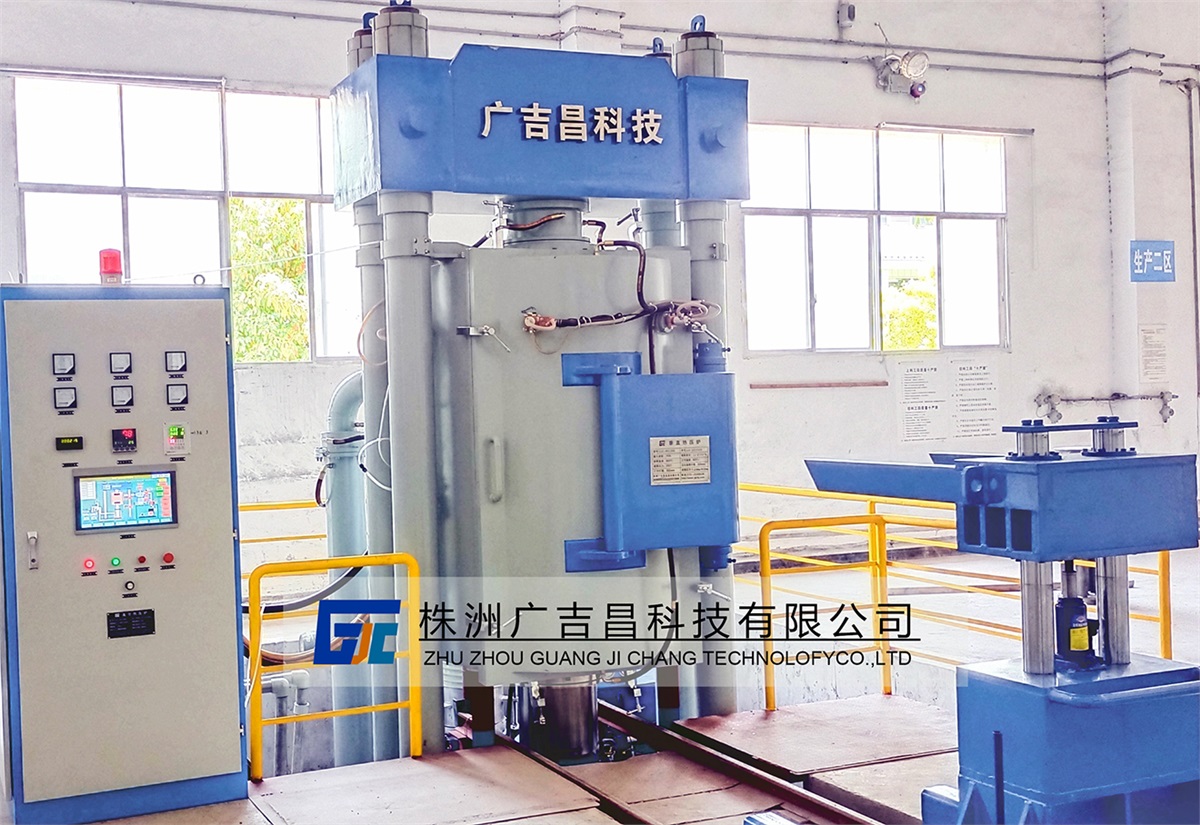 真空熱壓燒結爐有什么優勢